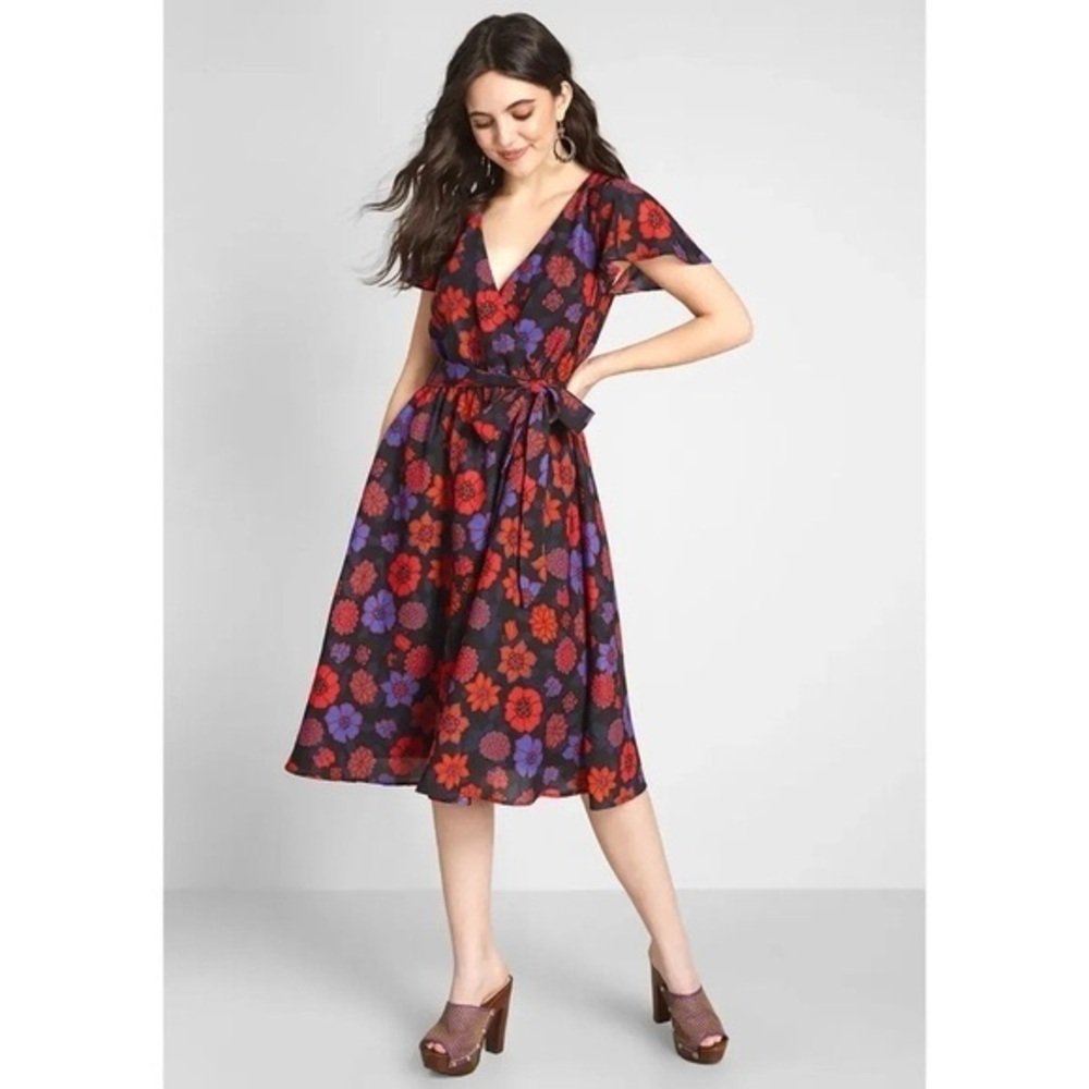 🆕 MODCLOTH Fits of Bliss Floral Wrap MIDI Dress Tie Waist Size Small